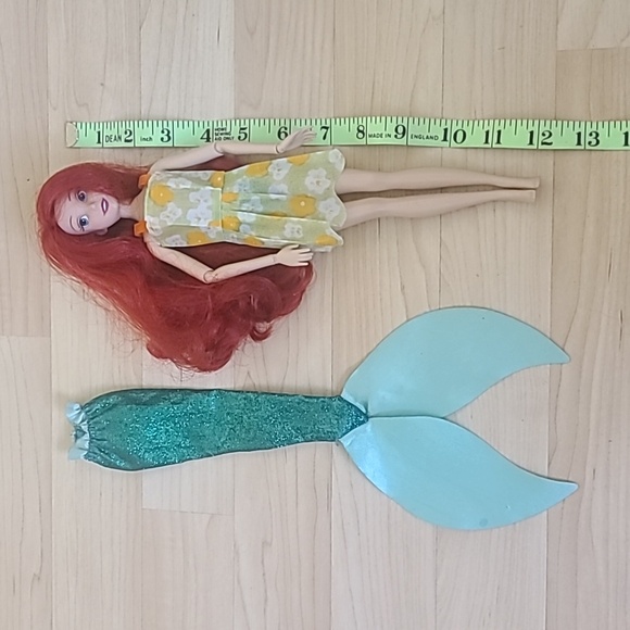 Disney Ariel Classic Doll With an extra dress Figure - 12" - Picture 7 of 7